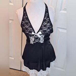 Black & White Lace Halter Nightie   Size XS